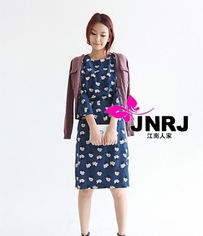 服裝批發(fā)市場(chǎng)全解析 從品牌折扣到外貿(mào)韓版，打造您的服裝生意版圖