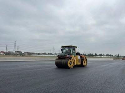 奉賢青年科技工作者:用科技創新為瀝青注入新能量的&ldquo;路面專家&rdquo;