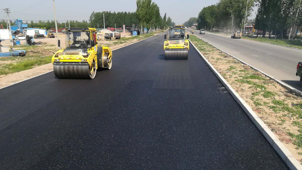 深圳鋪設(shè)瀝青路面價(jià)格,鋪瀝青道路工程