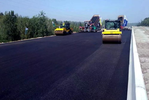 公司多項目施工進(jìn)展順利，公路與路面工程穩(wěn)步推進(jìn)